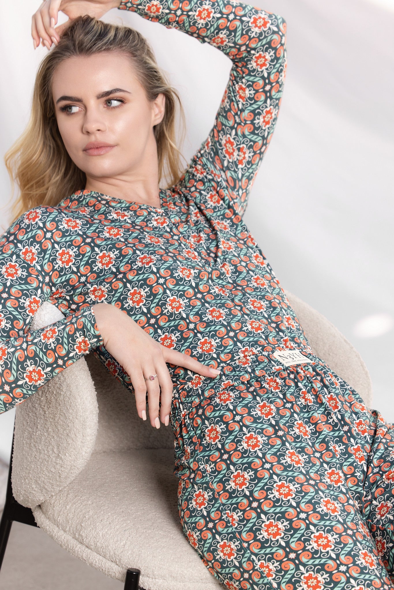 Loungewear Set - Emerald Elegance